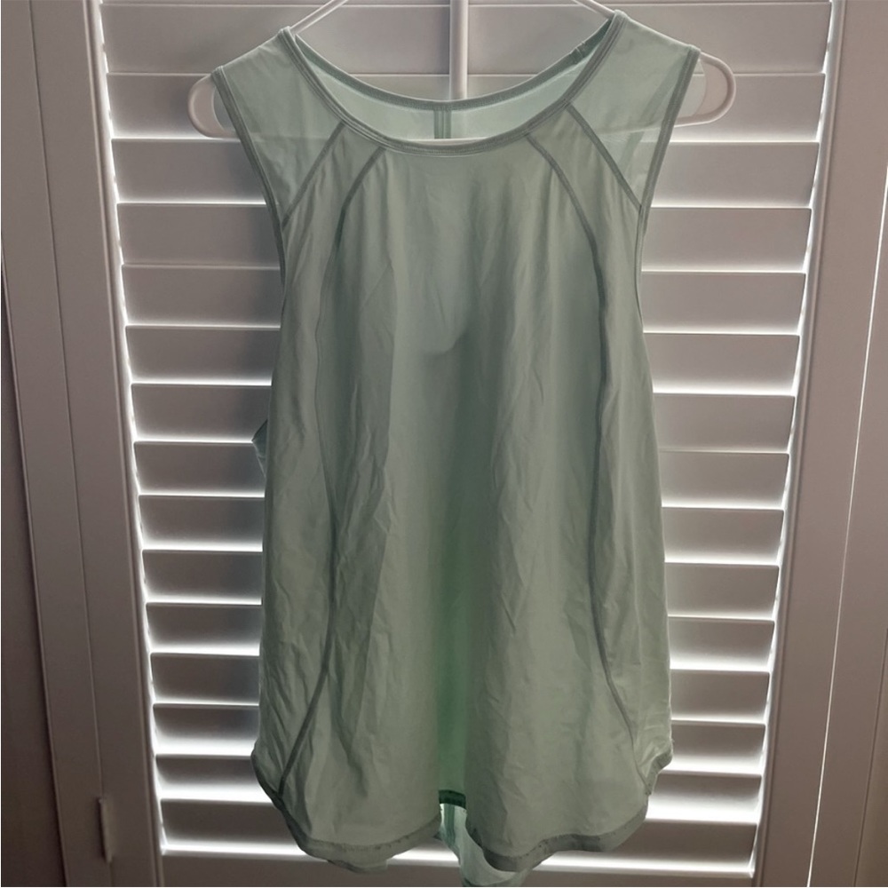 Lulu Lemon tank size 12. Light wear, smoke free home.